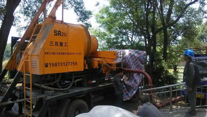 small concrete mixer and pump(002)